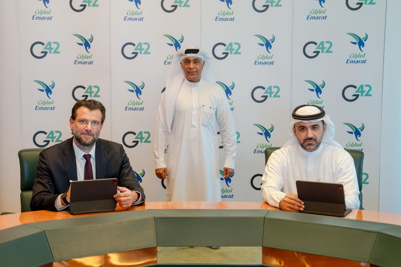 Emarat and G42 sign MoU to explore AI-driven transformation in energy and mobility